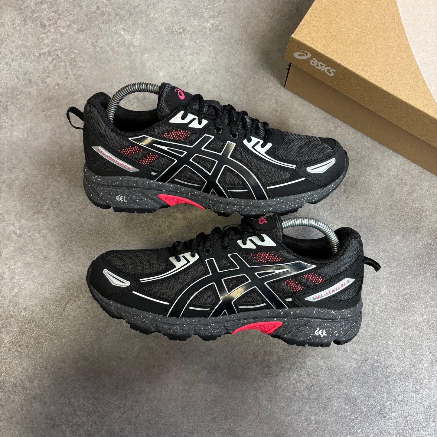 Asics Gel Venture 6 "Black/Red"