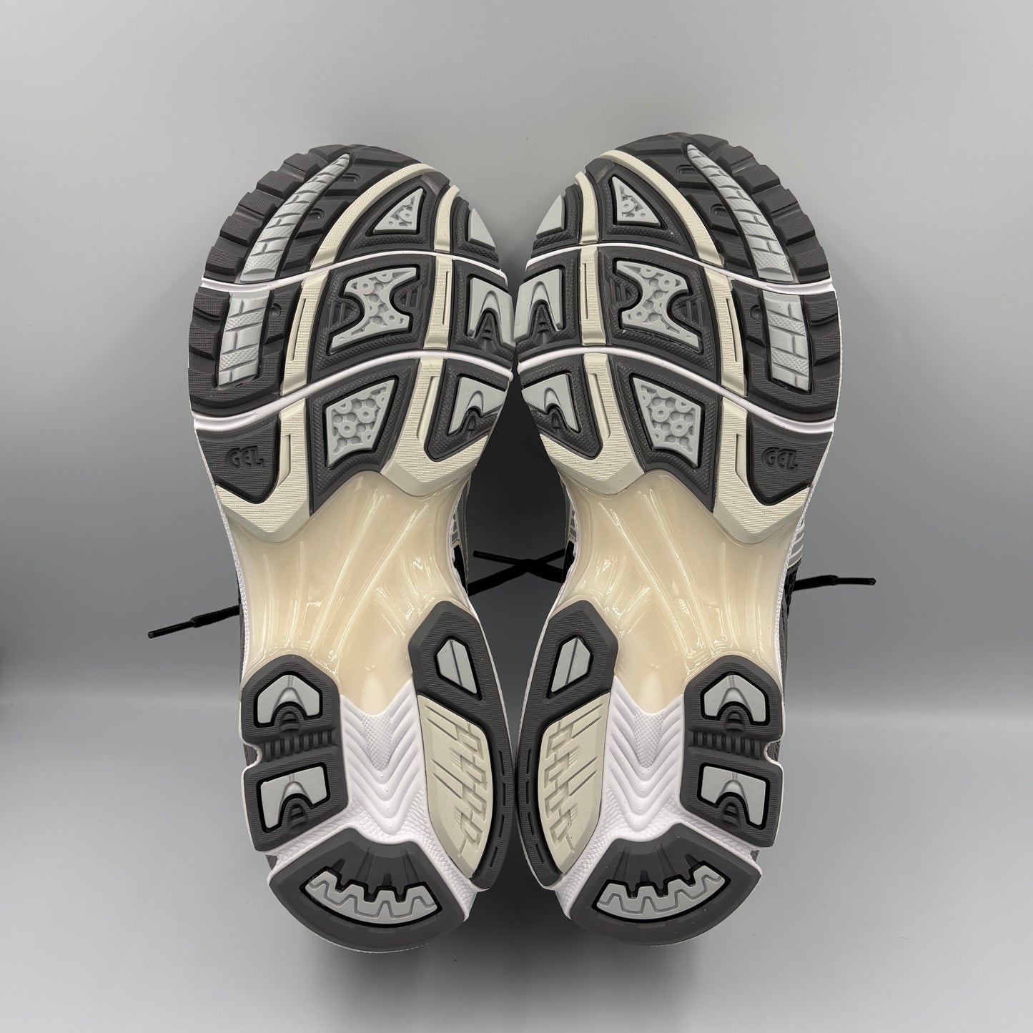 Asics Gel Kayano 14 "Obsidian Grey / Cement Grey"