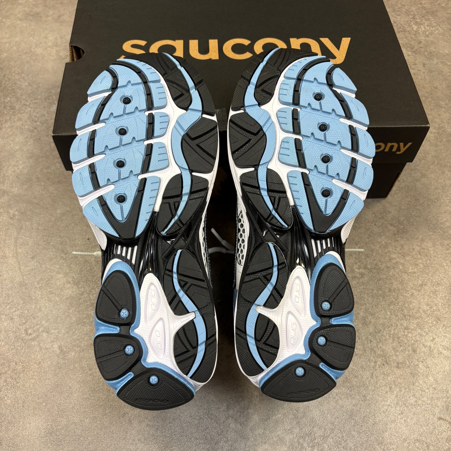 Saucony Pro Grid Omni 9 “Baby Blue / Silver”