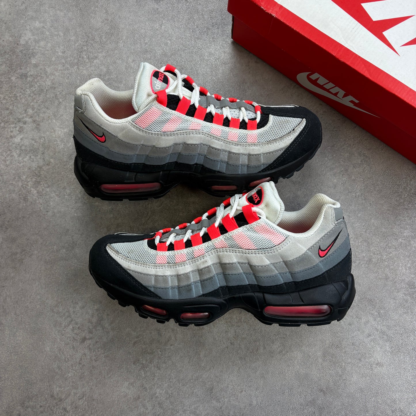 Nike Airmax 95 “Solar red” |UK 7.5|