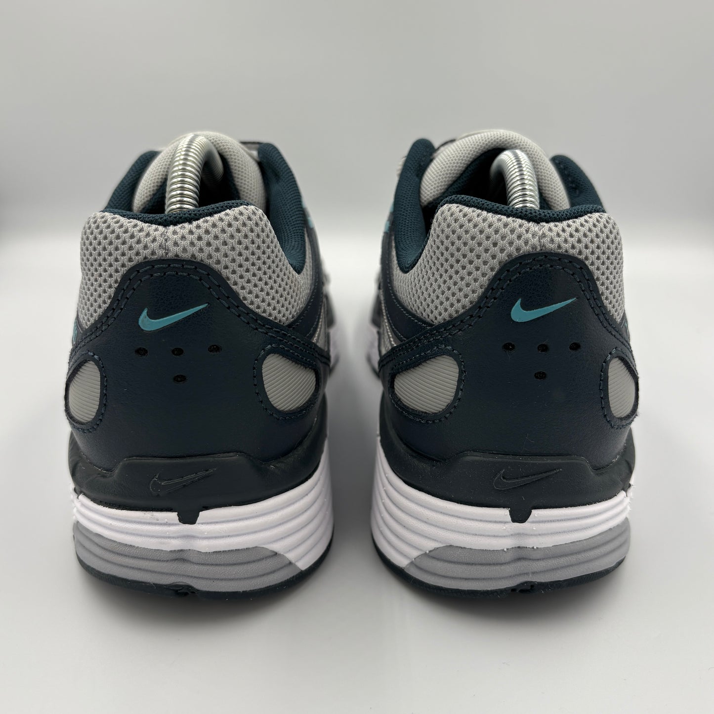 Nike “Armoury Navy/Metallic Silver” P 6000
