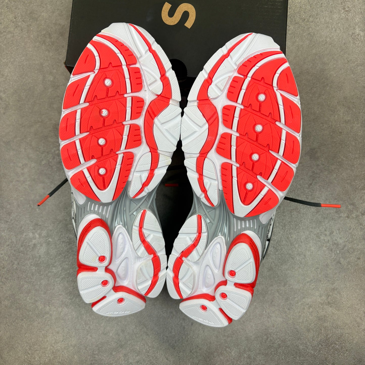 Saucony Pro Grid Omni 9 “Red / Silver”