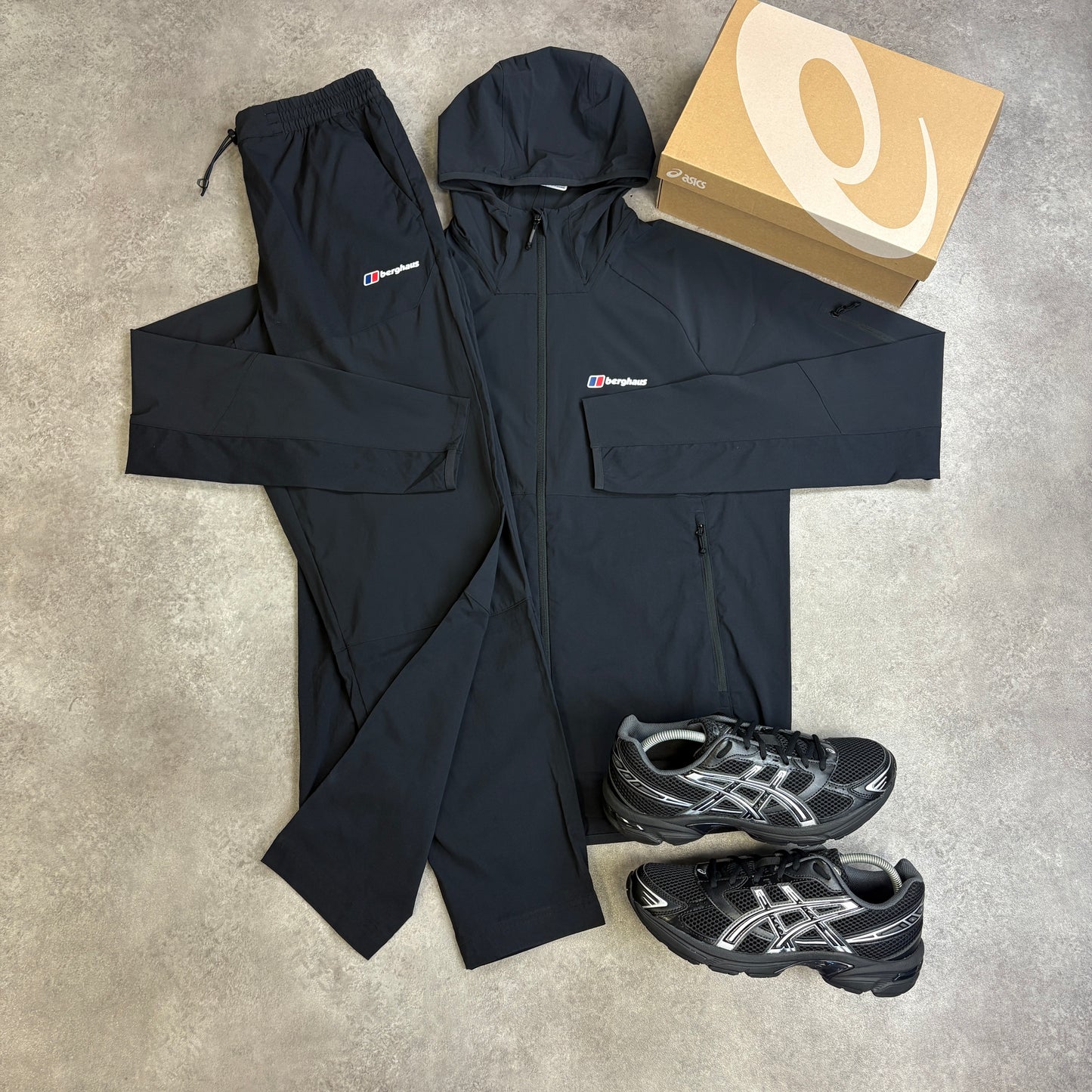 Berghaus “Therma” Black Tracksuit