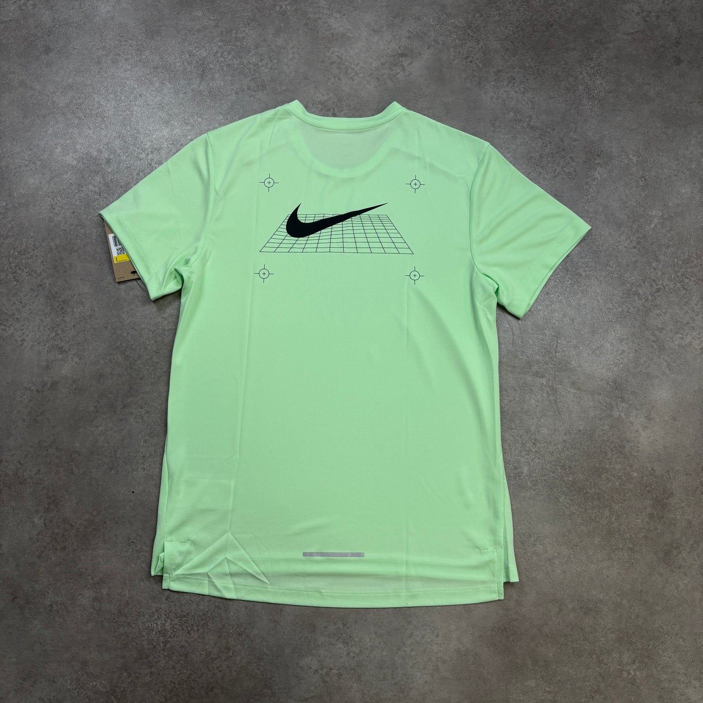 Nike “Vapour Green Sphere” Miler Set