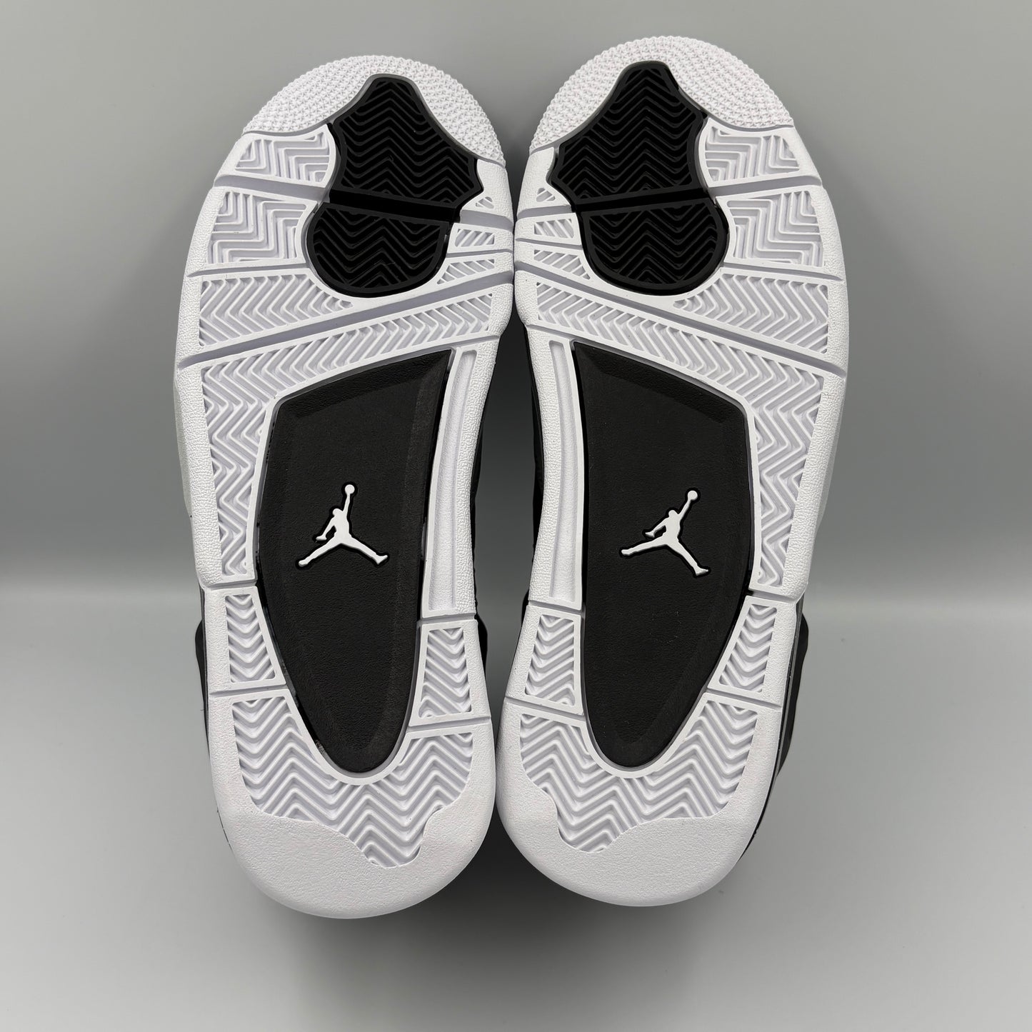 Nike Jordan 4 “Fear”
