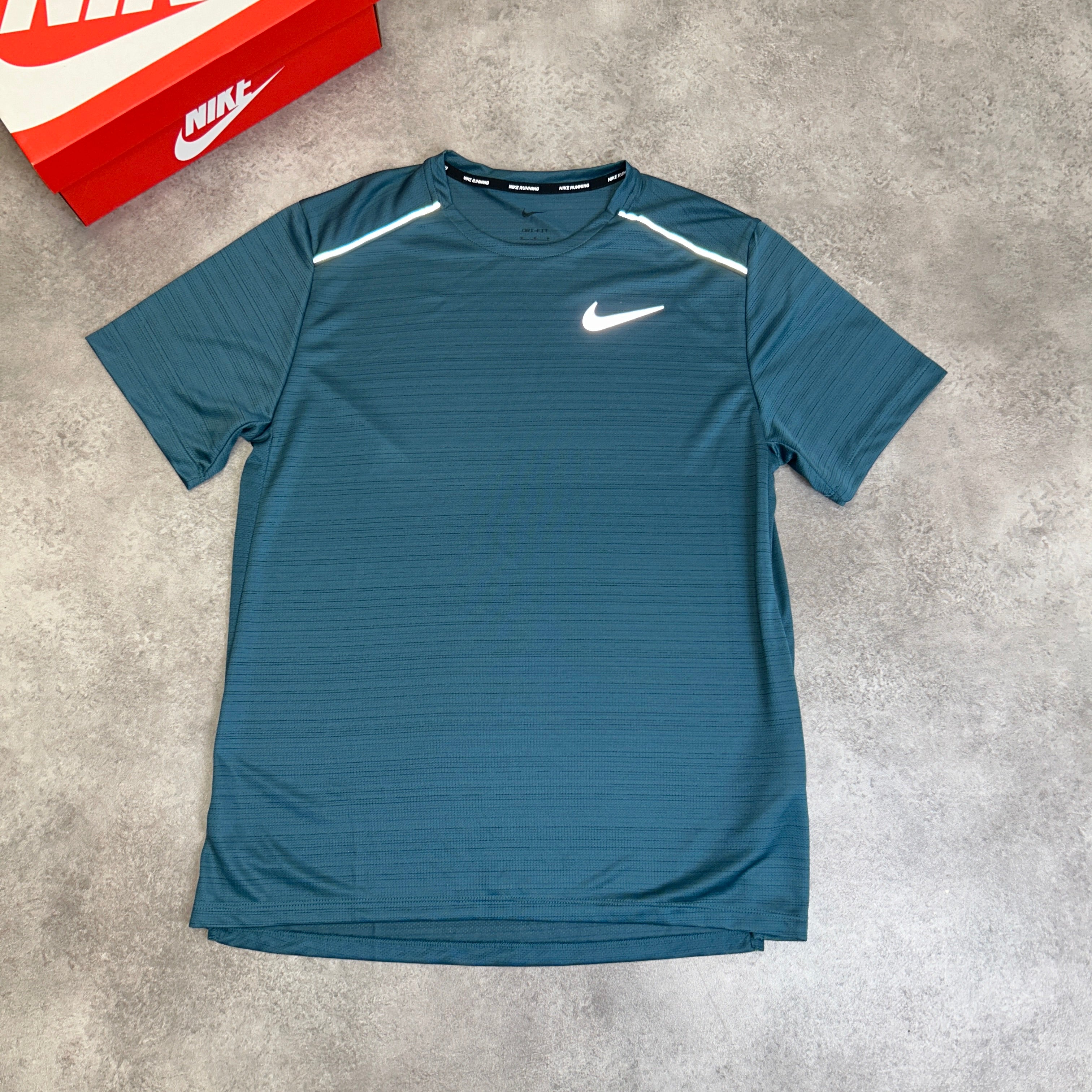 nike miler ash green