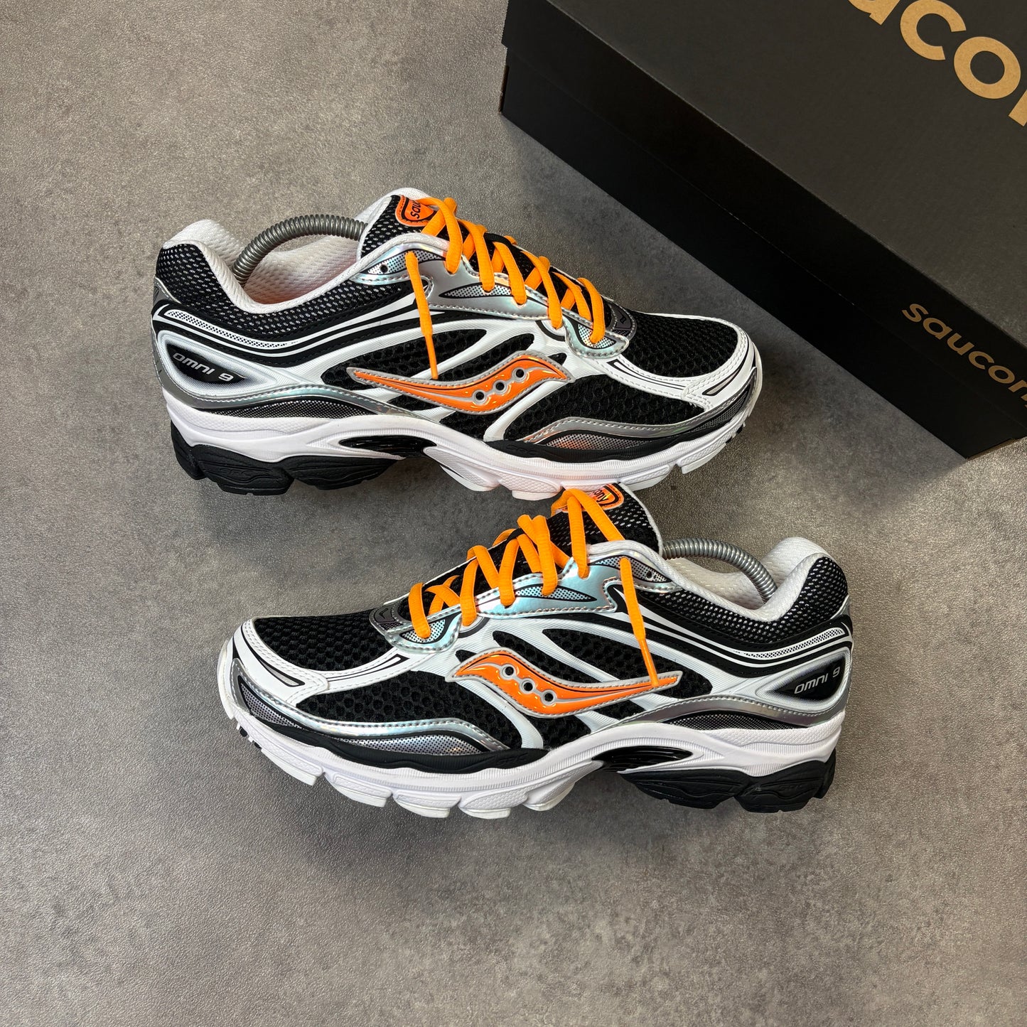 Saucony ProGrid Omni 9 “Black / Orange”