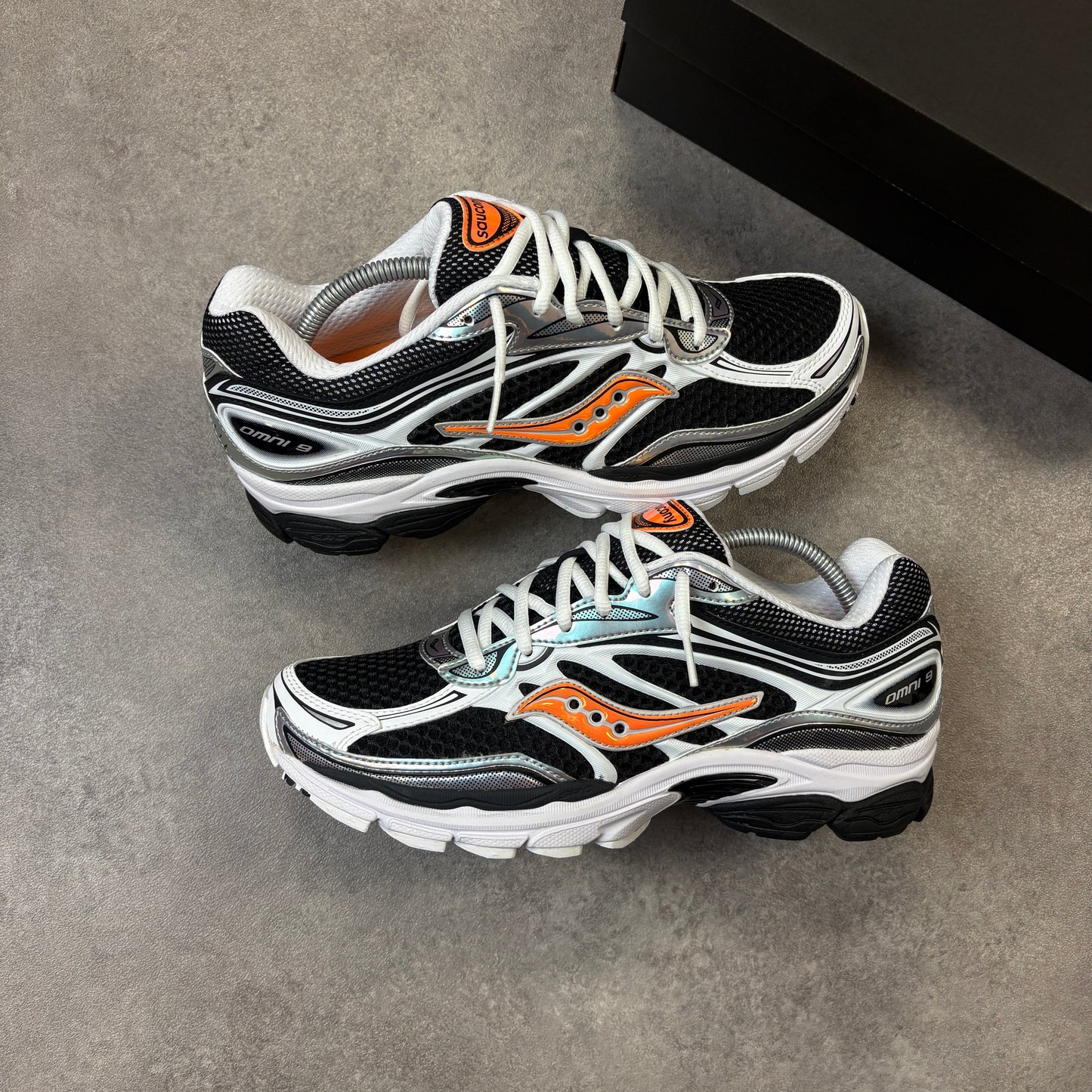 Saucony ProGrid Omni 9 “Black / Orange”