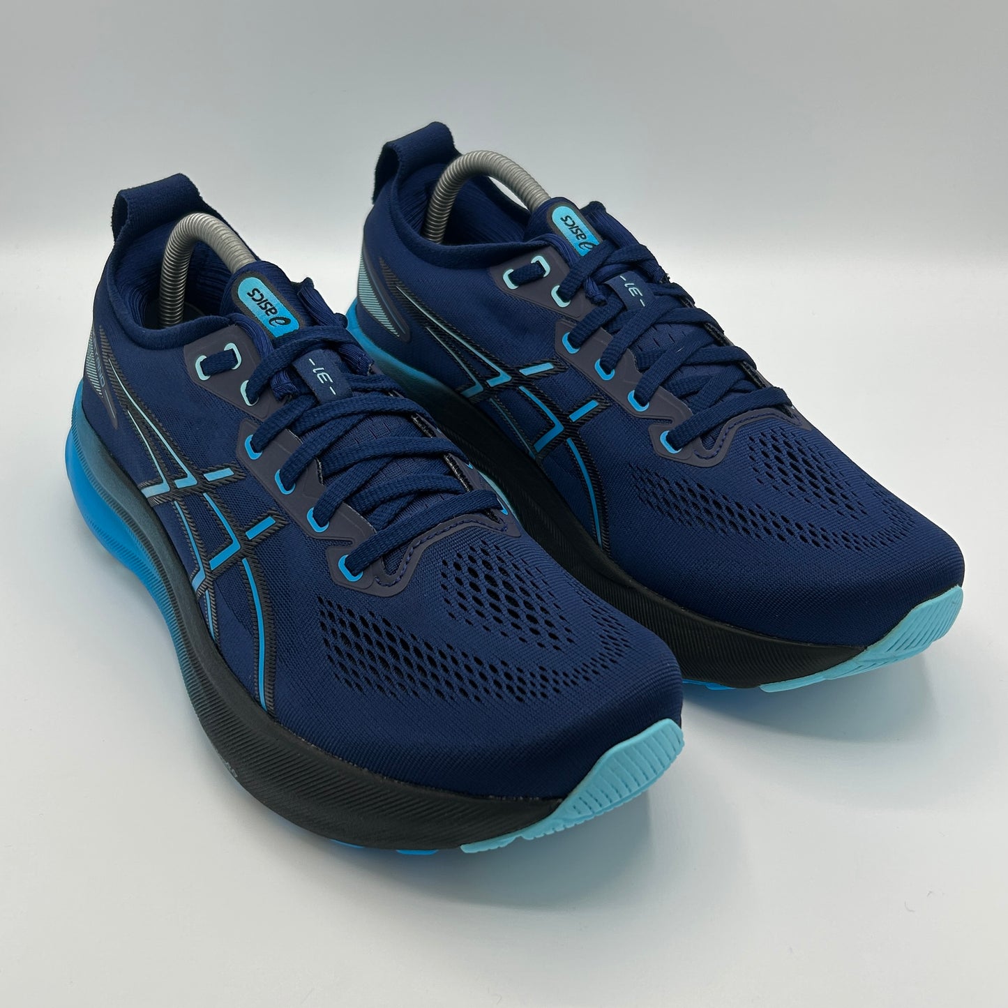 Asics “Gel Kayano 31” Navy