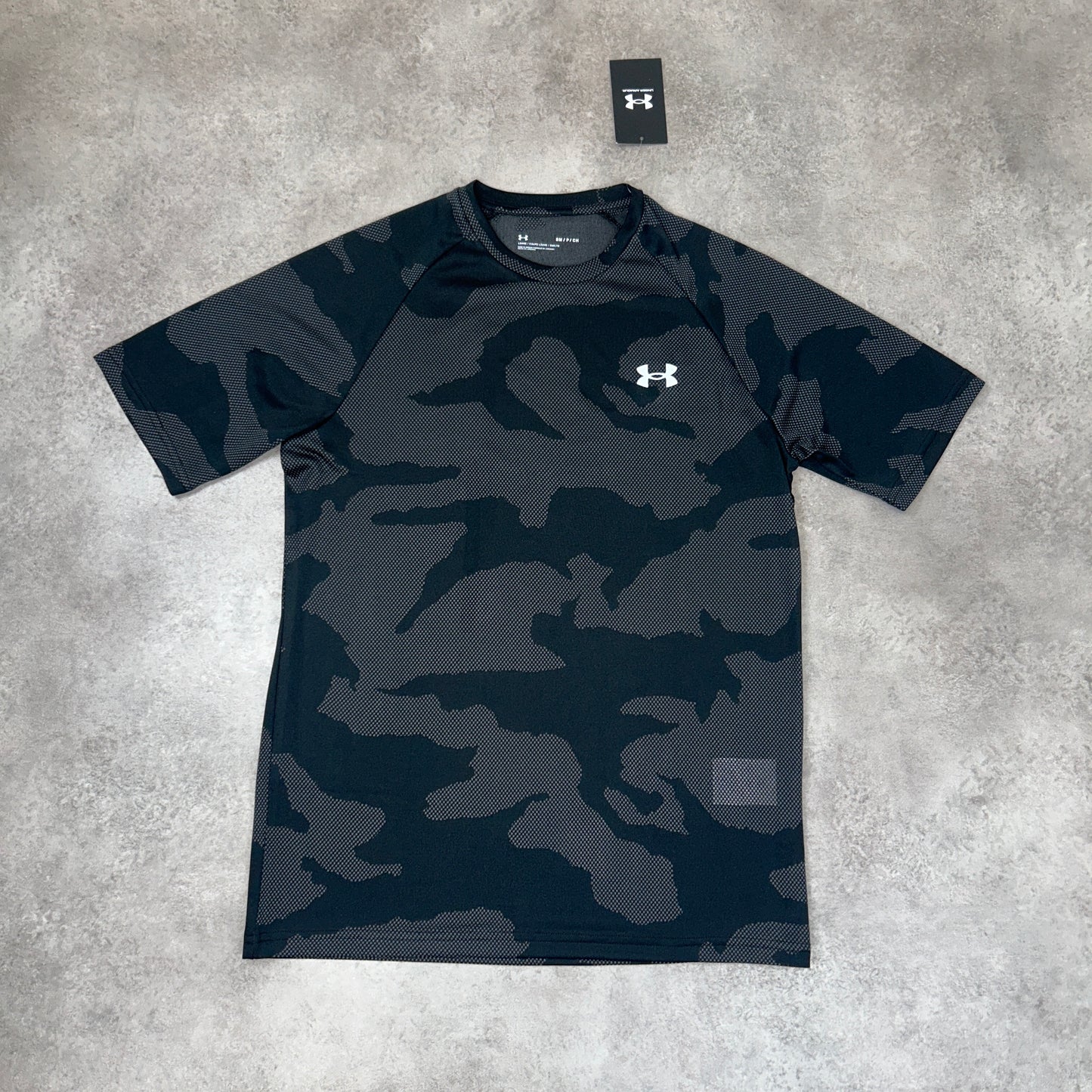 UA Black “Jacquard”Camo Top