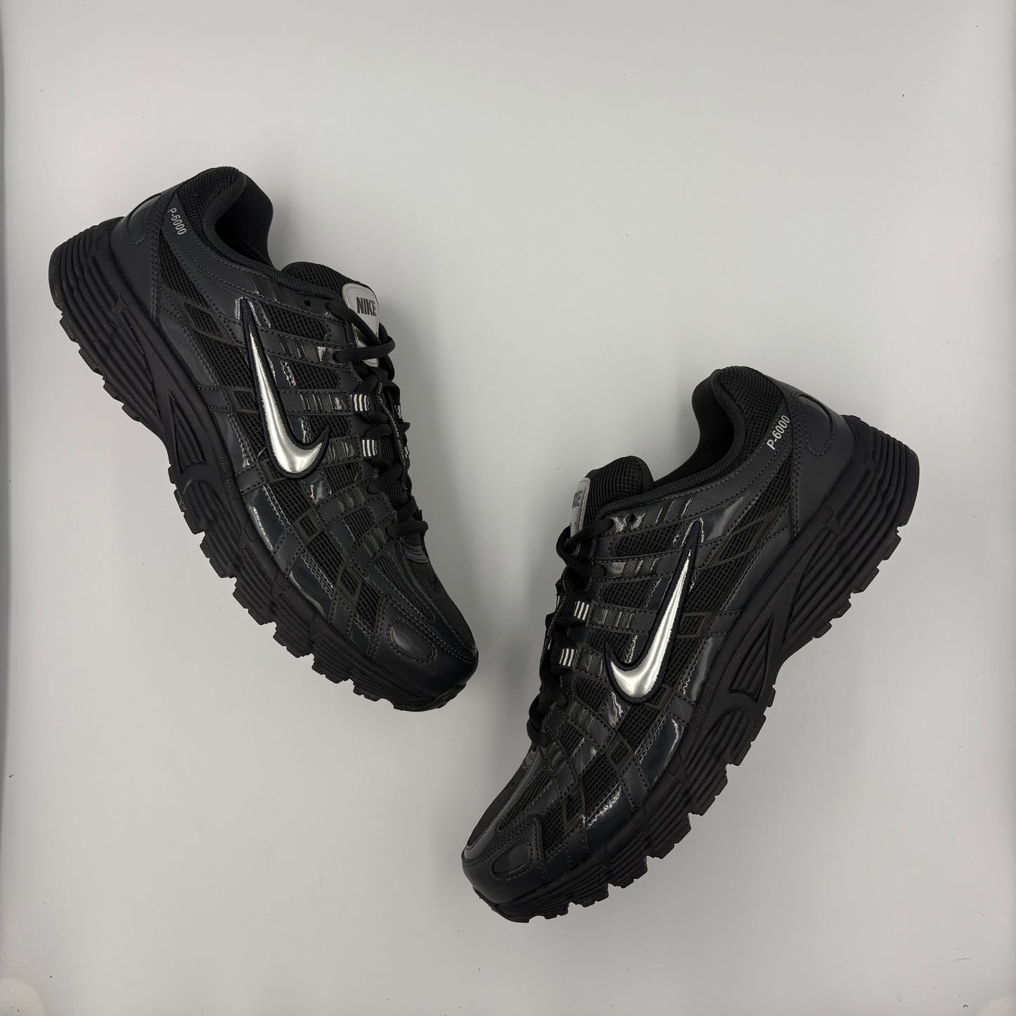 Nike “Off Noir” P 6000
