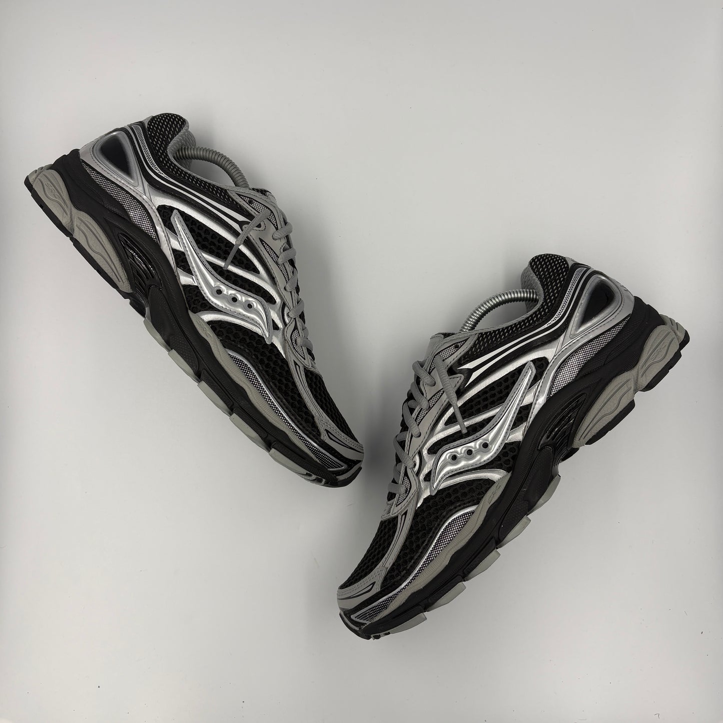 Saucony ProGrid “Black / Silver ” Omni 9