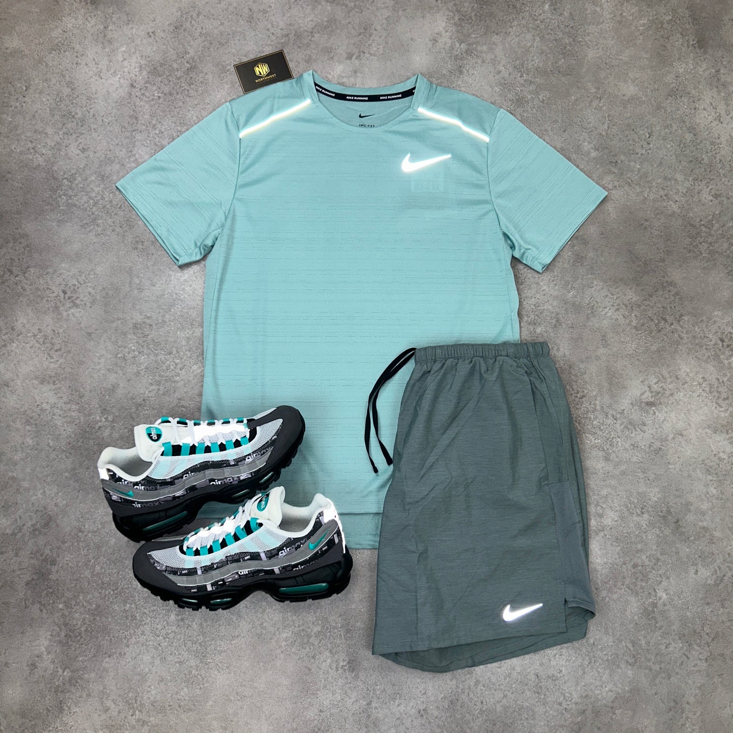 Nike “Mineral” Miler Set