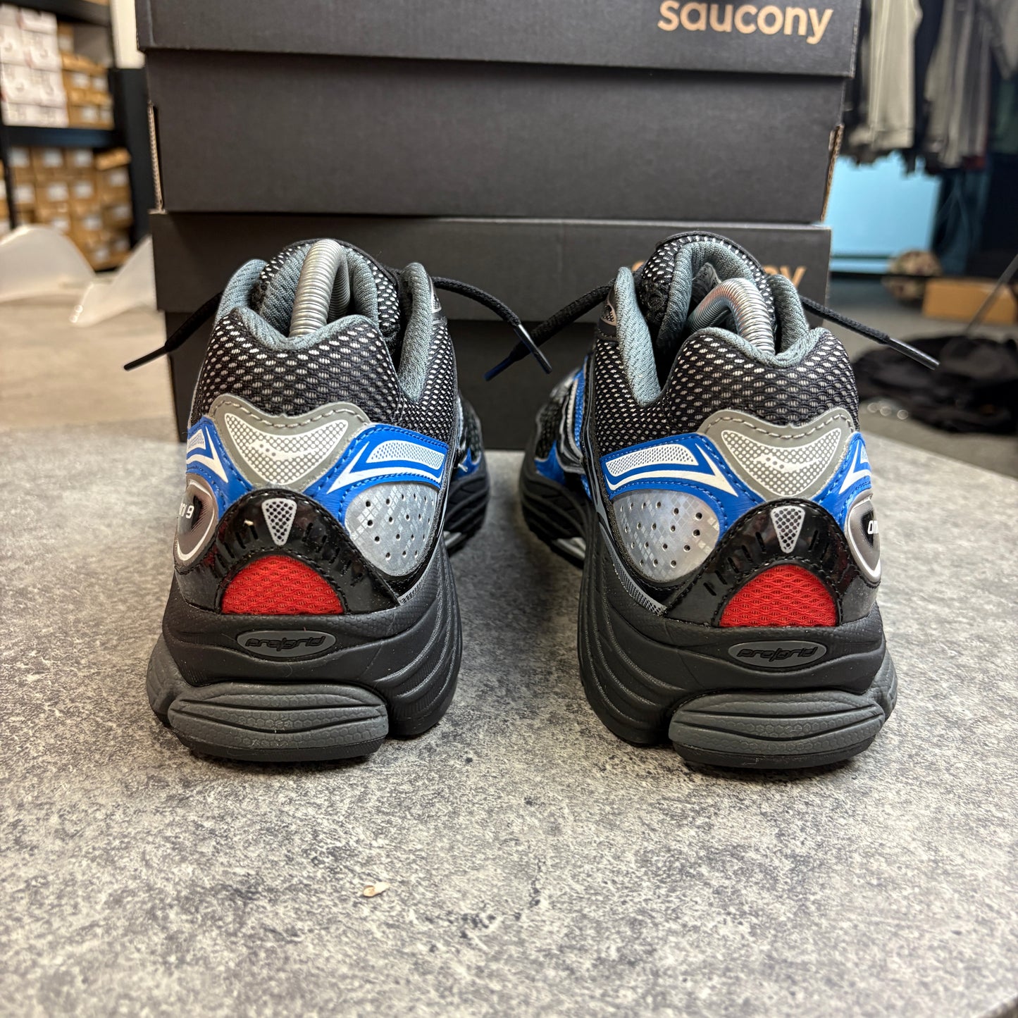 Saucony ProGrid Omni 9 “Black / Multi”