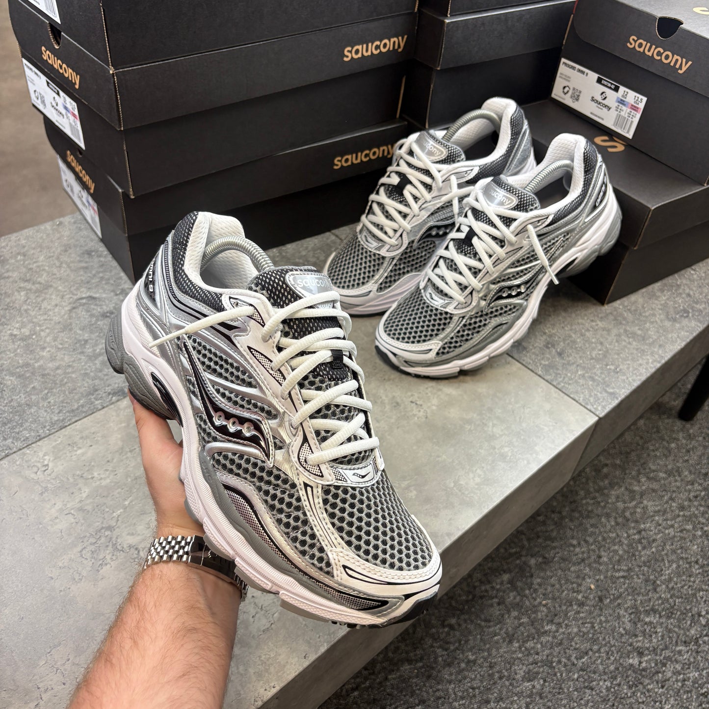 Saucony ProGrid Omni 9 “Grey / Silver”
