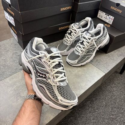Saucony ProGrid Omni 9 “Grey / Silver”